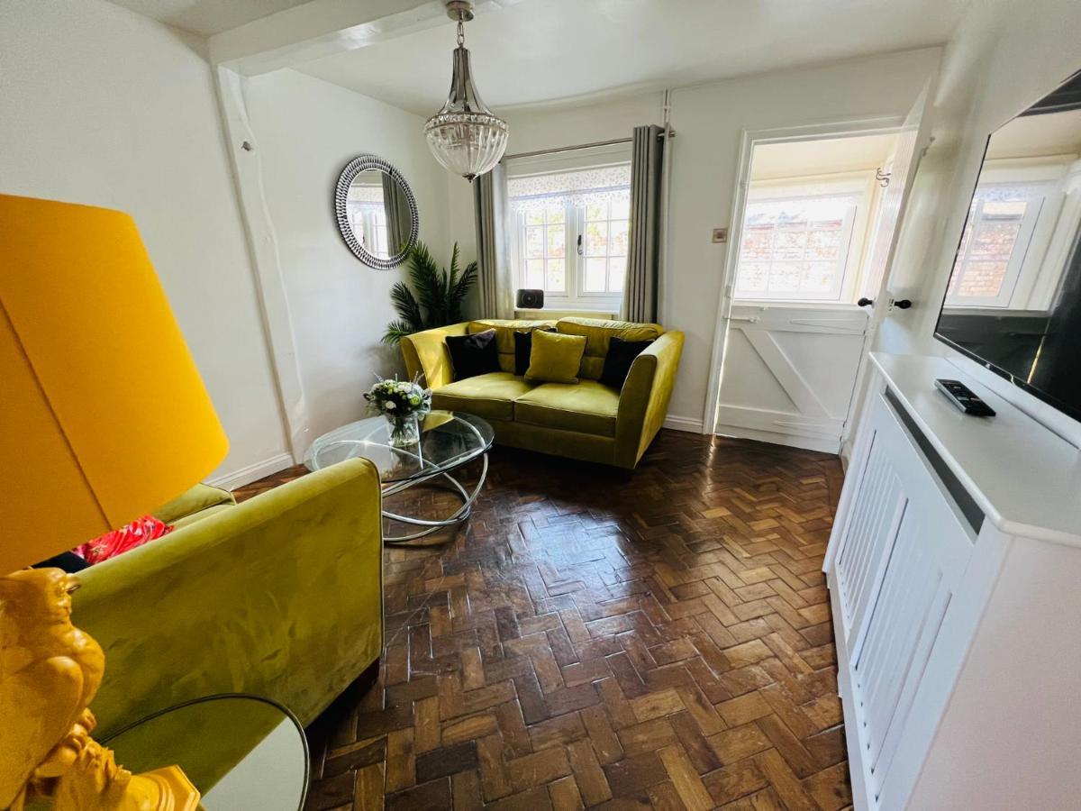 Bridewell Cottage In The Heart Of Tenterden - Pass The Keys エクステリア 写真